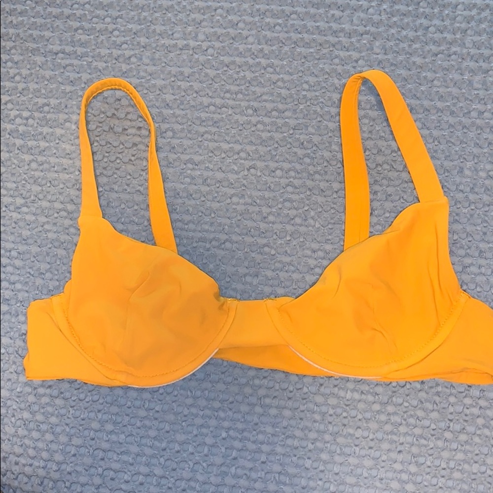 Moana bikinis bam bam top